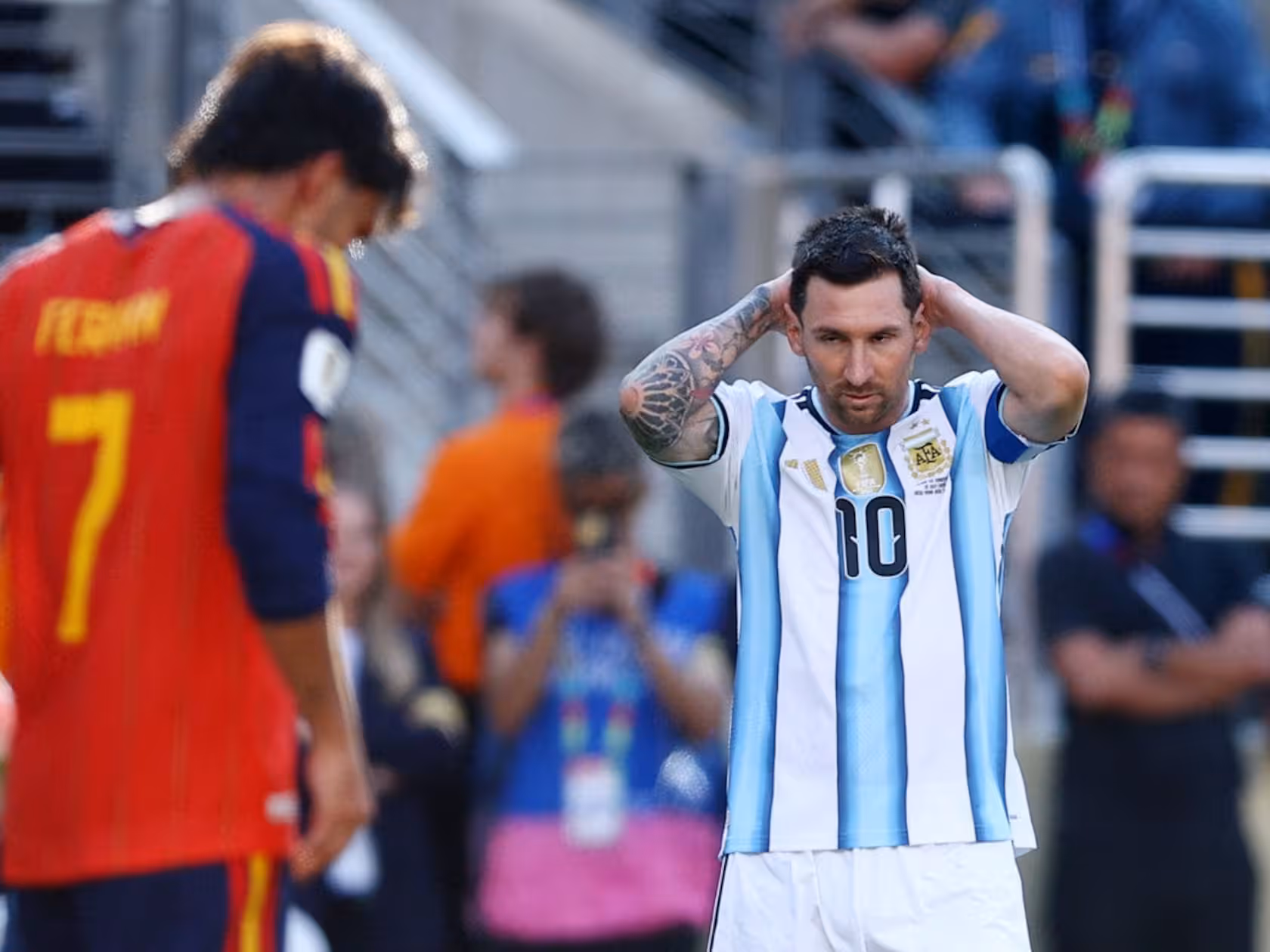Leo Messi smutny po straceniu gola przez Argentynę.