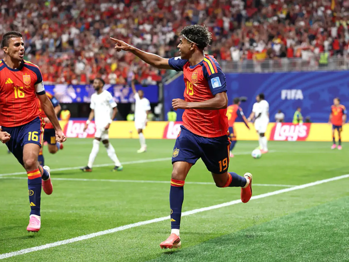 🇪🇸 Hiszpania 4:0 Arabia Saudyjska 🇸🇦: "La Furia Roja" wraca na właściwe tory! Demolka i historyczny gol Yamala
